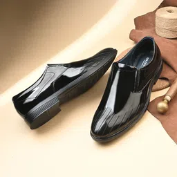 golden foot Perfect choice for men’s fashion, lifestyle & everyday wear Slip On For Men-picture-17