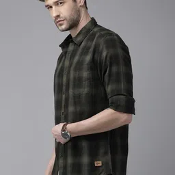roadster Men Regular Fit Checkered Casual Shirt-picture-32
