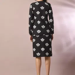 HERE&NOW Leaf Printed Straight Midi Skirts image 4