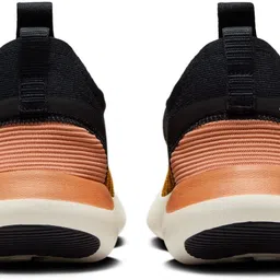 nike Free RN NN Training & Gym Shoes For Men image 2