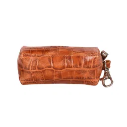 Sassora Textured Leather Travel Pouch image 5