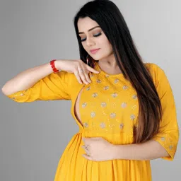 puruvanshi Women Embroidered Cotton Blend Anarkali Kurta-picture-12