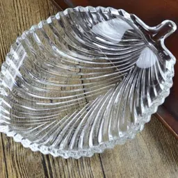 mdnsho Stylish Elegant Glass 20 cm Leaf Plate for Serving Dry Fruits, Snacks, Sweets and Decoration Quarter Plate image 5