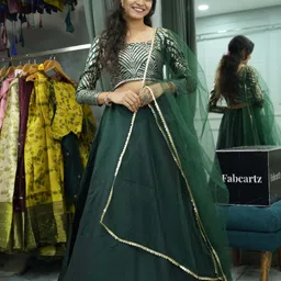 payu Self Design Semi Stitched Lehenga Choli image 1