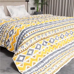 URBAN SPACE Grey & Mustard Geometric Microfiber Heavy Winter 400 GSM Double Bed Comforter-image-11