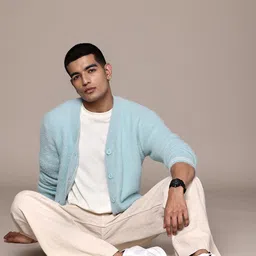 roadster Men Solid V Neck Blue Sweater image 4