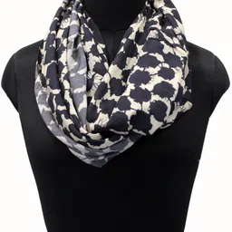 desi butik Feeding Cloak image 2