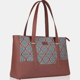 zouk Women Green Shoulder Bag image 4