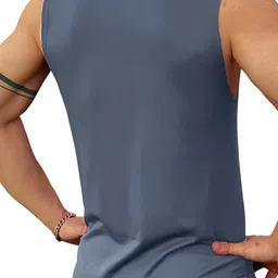 ausk Men Vest image 2