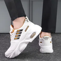 house of common Training & Gym Shoes For Men image 4