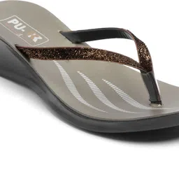 rridders Women Slippers image 3