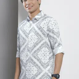 the indian garage co. Men Regular Fit Printed Spread Collar Casual Shirt image 2