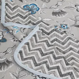 wonderlooks Floral Single AC Blanket for AC Room image 2