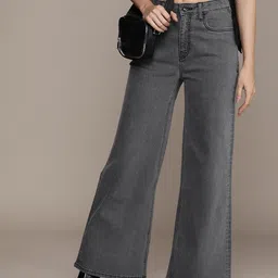 roadster Women Regular Mid Rise Grey Jeans image 1