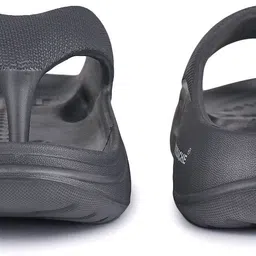 bersache Men Slides image 3