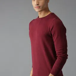 roadster Men Solid Round Neck Maroon Sweater image 3
