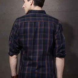 roadster Men Regular Fit Checkered Casual Shirt image 2
