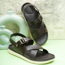 banyy Men Sandal image 2