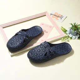 judgement Women Slippers-picture-16