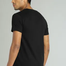 roadster Men Solid Round Neck Pure Cotton Black T-Shirt image 5