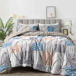 the white moss Hannah Pleat Pinch luxurious AC King Comforter with 2 Pillow Cover image 1