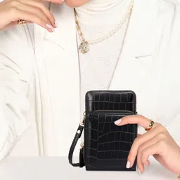 lino perros Black Women Sling Bag Sling Bag image 2