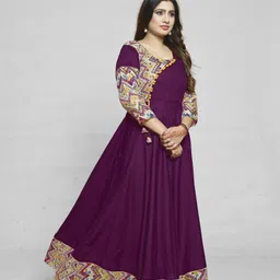 meesorra Women Geometric Print Viscose Rayon Anarkali Kurta image 3