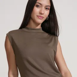 tokyo talkies Women Solid High Neck Cotton Blend Brown T-Shirt-picture-25