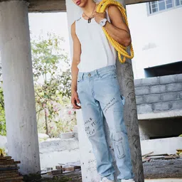 The Indian Garage Co Men Relaxed Fit Light Fade Printed Jeans-image-15