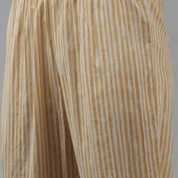 Amirah s Women Mustard Yellow Ethnic Motifs Printed Cotton Kurta with Trousers & Dupatta image 3