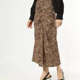 fyre rose Women Ruched Side Slit Midi A-Line Skirt with Animal Print image 2