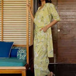 kalini MIRCHI FASHION Floral Printed Shoulder Straps Pure Cotton Top With Pyjamas & Jacket image 3