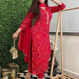 divastri Women Viscose Rayon Kurta Pant Dupatta Set image 3