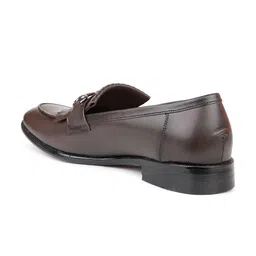ATESBER by Inc.5 Men Textured Formal Loafers image 3