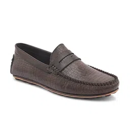 FRANKROMELLO Men Textured Lightweight Slip-On Loafers image 2