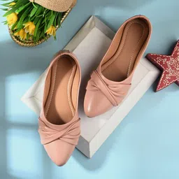 ravis Stylish and Comfortable Bellies For Women image 2