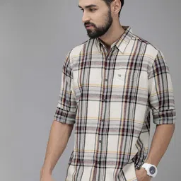 the bear house Men Slim Fit Checkered Spread Collar Casual Shirt image 1