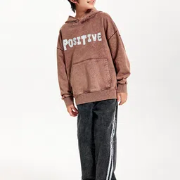 LULU & SKY Boys Straight Fit High-Rise Mildly Distressed Heavy Fade Jeans image 5