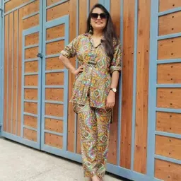 neysa Tshirt Chinos Co-ords Set-picture-13