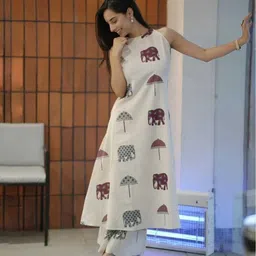 dc fashion Women Printed Viscose Rayon A-line Kurta-picture-27