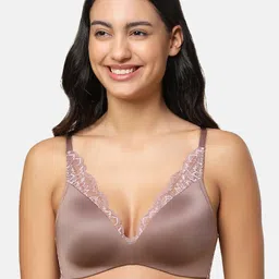 Triumph Floral Lace Full Coverage Lightly Padded Seamless T-Shirt Bra With All Day Comfort-image-41