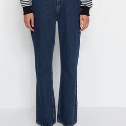 Trendyol Mid Rise Clean Look Cotton Jeans-picture-36