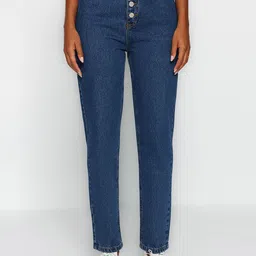 Trendyol Women Mid-Rise Clean Look Cotton Jeans-image-39