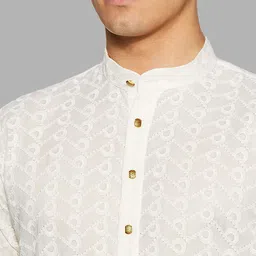 ROYAL KURTA Men Off White Geometric Chikankari Summer Sheers Kurta image 3