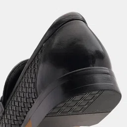 Arrow Men GATO Textured Leather Formal Horsebit Loafers image 3