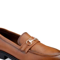 Bxxy Men Textured Formal Loafers image 5