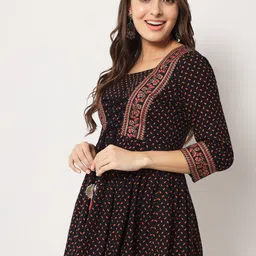 KBZ Women Cotton Floral PrintTop image 5