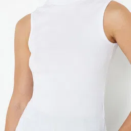 Trendyol Pack Of 3 Striped Cotton Tops image 4