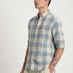 the bear house Men Slim Fit Checkered Button Down Collar Casual Shirt image 3