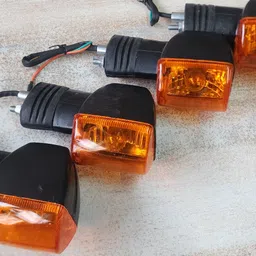 bikebloom Side, Rear, Front Incandescent Indicator Light for Hero Splendor Plus, Splendor Pro, Splendor image 4